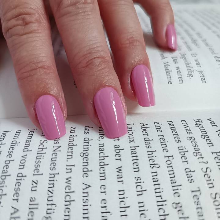 vintage-rose-pink-uv-nagelfolien-manifix-altrosa-nägel (3)